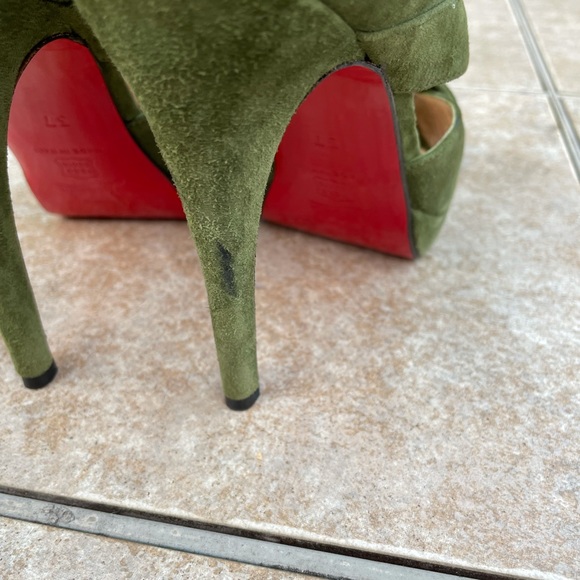 Christian Louboutin Drapanova green suede pumps - Picture 7 of 12
